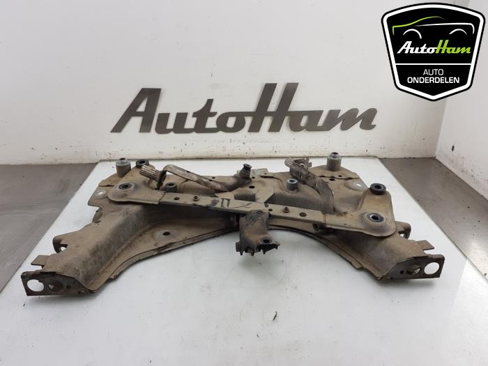 Gebruikte Subframe Renault Captur I (2R) 1.2 TCE 16V EDC Prijs € 50,00 Margeregeling aangeboden door AutoHam