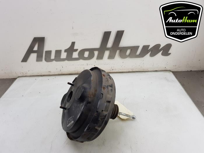 Gebruikte Rembekrachtiger Volkswagen Transporter/Caravelle T5 2.5 TDi PF Prijs € 45,00 Margeregeling aangeboden door AutoHam