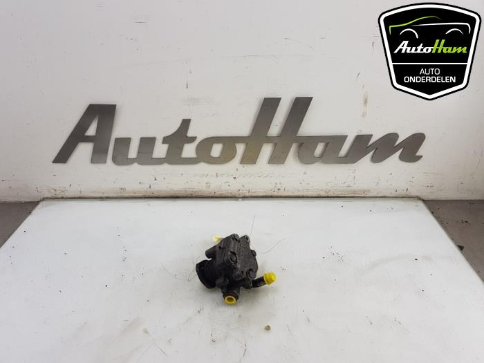 Gebruikte Pomp Servo Volkswagen Caddy III (2KA,2KH,2CA,2CH) 1.9 TDI Prijs € 50,00 Margeregeling aangeboden door AutoHam
