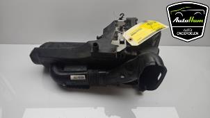 Gebruikte Luchtfilterhuis Ford Transit Courier 1.6 TDCi Prijs € 75,00 Margeregeling aangeboden door AutoHam