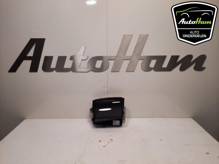 Gebruikte Head-up display Skoda Octavia Combi (NXAC) 1.0 TSI 12V Prijs € 350,00 Margeregeling aangeboden door AutoHam