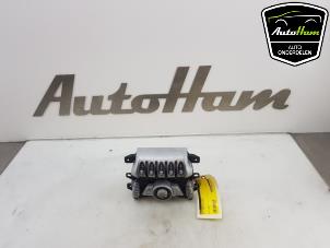 Gebruikte Chaufage Bedieningspaneel Mini Mini (R56) 1.6 16V Cooper Prijs € 50,00 Margeregeling aangeboden door AutoHam