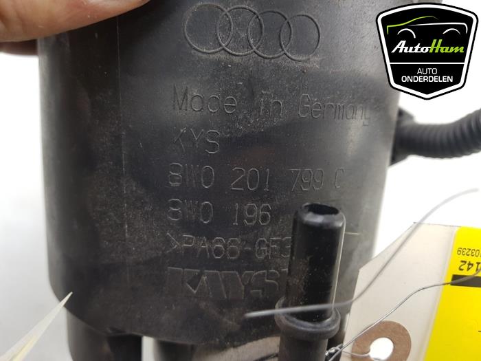 Koolstoffilter van een Audi A4 Avant (B9) 2.0 40 T MHEV 16V 2018