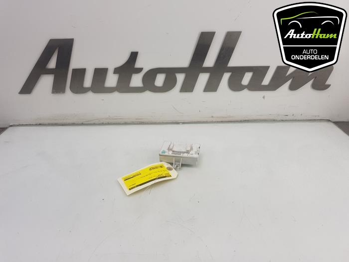 Computer Kachel van een Renault Megane III Grandtour (KZ) 1.5 dCi 110 2012