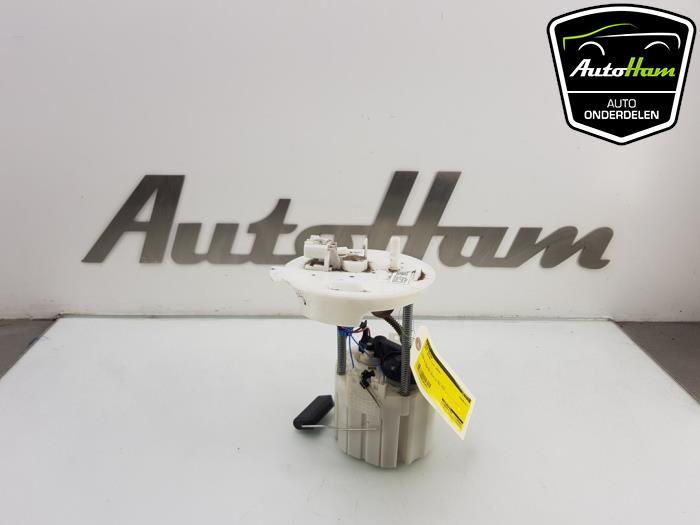Gebruikte Tank element Pomp Opel Astra K Sports Tourer 1.4 Turbo 16V Prijs € 45,00 Margeregeling aangeboden door AutoHam