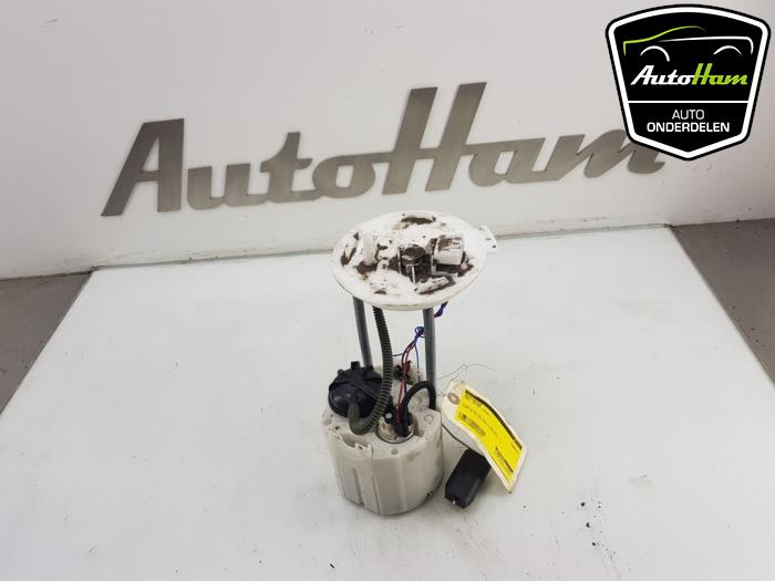 Gebruikte Tank element Pomp Opel Astra K 1.0 Turbo 12V Prijs € 50,00 Margeregeling aangeboden door AutoHam