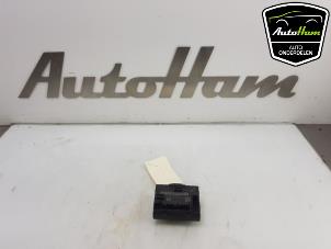 Gebruikte Deur module Volkswagen Golf VII (AUA) 2.0 GTI 16V Prijs € 20,00 Margeregeling aangeboden door AutoHam