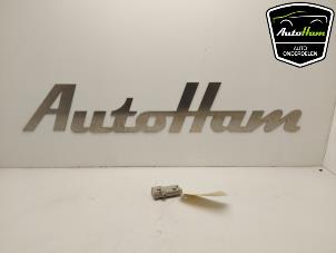 Gebruikte Antenne Versterker BMW 5 serie (F10) 550i xDrive V8 32V TwinPower Turbo Prijs € 10,00 Margeregeling aangeboden door AutoHam