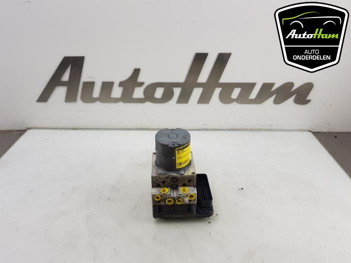 Gebruikte ABS Pomp BMW 5 serie (F10) 550i xDrive V8 32V TwinPower Turbo Prijs € 295,00 Margeregeling aangeboden door AutoHam