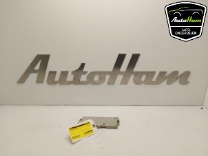 Gebruikte Antenne Versterker BMW 5 serie (F10) 550i xDrive V8 32V TwinPower Turbo Prijs € 20,00 Margeregeling aangeboden door AutoHam