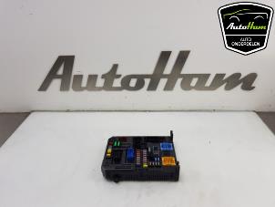 Gebruikte Bodycontrol Module Peugeot 308 SW (L4/L9/LC/LJ/LR) 1.2 12V e-THP PureTech 110 Prijs € 75,00 Margeregeling aangeboden door AutoHam