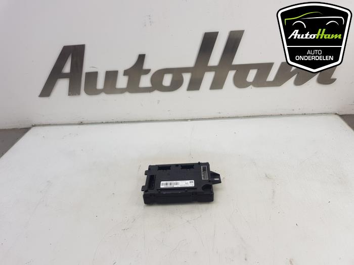 Gebruikte Computer Body Control Renault Clio IV Estate/Grandtour (7R) 0.9 Energy TCE 90 12V Prijs € 40,00 Margeregeling aangeboden door AutoHam