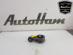 Gebruikte Versnellingsbak Steun Renault Grand Scénic III (JZ) 1.4 16V TCe 130 Prijs € 10,00 Margeregeling aangeboden door AutoHam