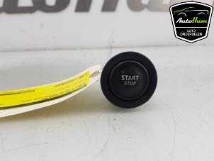 Gebruikte Start/Stop schakelaar Renault Grand Scénic III (JZ) 1.4 16V TCe 130 Prijs € 10,00 Margeregeling aangeboden door AutoHam