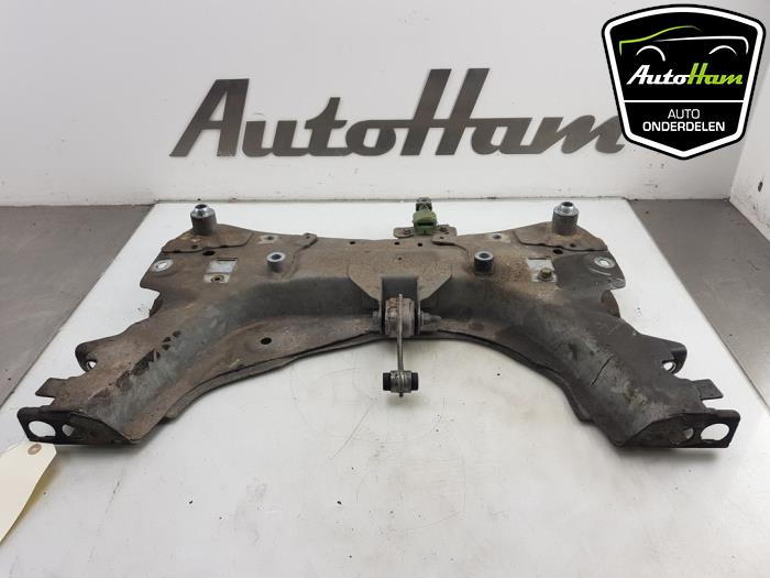 Gebruikte Subframe Renault Captur I (2R) 1.5 Energy dCi 90 FAP Prijs € 50,00 Margeregeling aangeboden door AutoHam