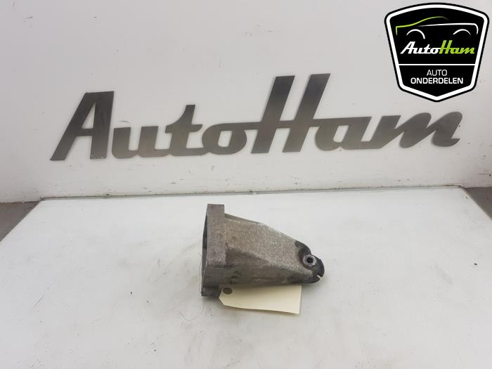 Gebruikte Motorrubber Mercedes E (R207) E-250 CGI 16V BlueEfficiency Prijs € 20,00 Margeregeling aangeboden door AutoHam