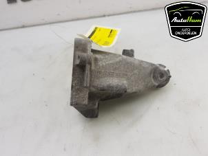 Gebruikte Motorrubber Mercedes E (R207) E-250 CGI 16V BlueEfficiency Prijs € 20,00 Margeregeling aangeboden door AutoHam