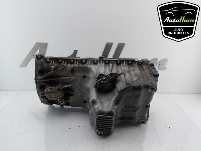 Carterpan van een Porsche Cayenne (9PA) 4.5 V8 32V Turbo 2003