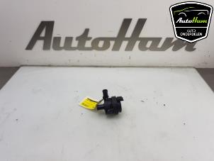 Gebruikte Extra waterpomp Renault Captur II (RJB) 1.3 TCE 130 16V Prijs € 25,00 Margeregeling aangeboden door AutoHam