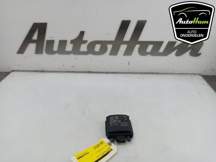 Gebruikte Side assist sensor Renault Captur II (RJB) 1.3 TCE 130 16V Prijs € 150,00 Margeregeling aangeboden door AutoHam