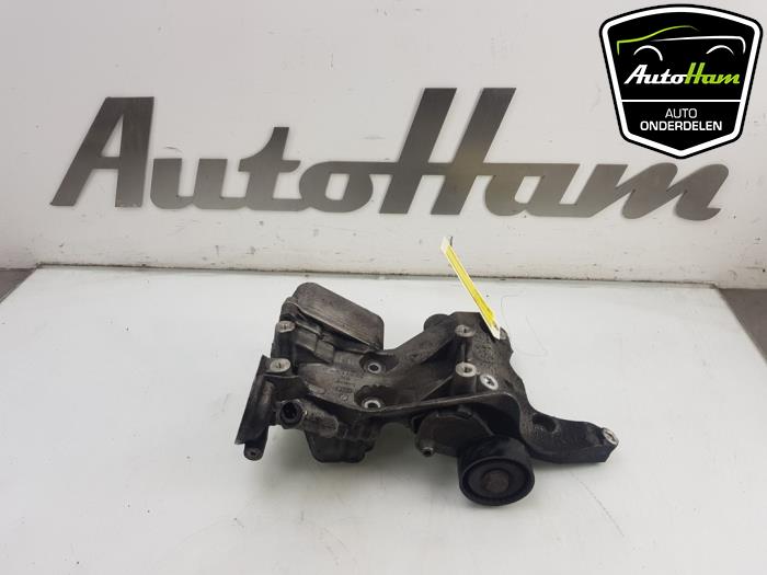 Gebruikte Dynamosteun boven Audi A3 Sportback (8PA) 1.8 TFSI 16V Prijs € 40,00 Margeregeling aangeboden door AutoHam