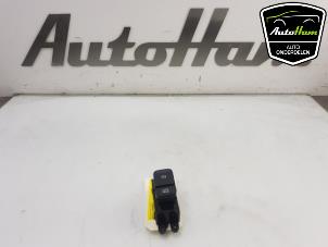 Gebruikte Schakelaar handrem Kia Ceed Sportswagon (CDF) 1.0i T-GDi 12V Prijs € 25,00 Margeregeling aangeboden door AutoHam