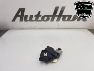 Gebruikte Portierruitmotor Kia Ceed Sportswagon (CDF) 1.0i T-GDi 12V Prijs € 50,00 Margeregeling aangeboden door AutoHam