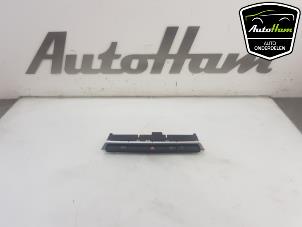 Gebruikte Paniekverlichtings Schakelaar Audi Q2 (GAB/GAG) 1.4 TFSI 16V Prijs € 50,00 Margeregeling aangeboden door AutoHam