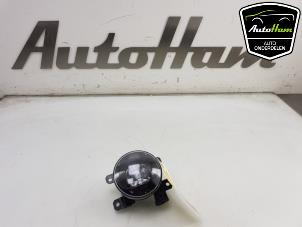 Gebruikte Mistlamp links-voor Peugeot 2008 (UD/UK/UR/US/UX) 1.2 VTi 12V PureTech 130 Prijs € 40,00 Margeregeling aangeboden door AutoHam