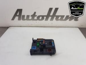 Gebruikte Module Bodycontrol Peugeot 208 I (CA/CC/CK/CL) 1.2 Vti 12V PureTech 82 Prijs € 95,00 Margeregeling aangeboden door AutoHam