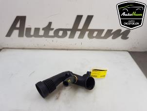 Gebruikte Aanzuigslang Lucht Peugeot Partner (EA//EF/EN/EU) 1.5 BlueHDi 100 Prijs € 35,00 Margeregeling aangeboden door AutoHam