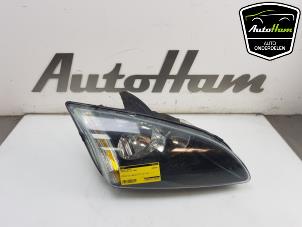 Gebruikte Koplamp rechts Ford Focus 2 Wagon 1.6 16V Prijs € 35,00 Margeregeling aangeboden door AutoHam