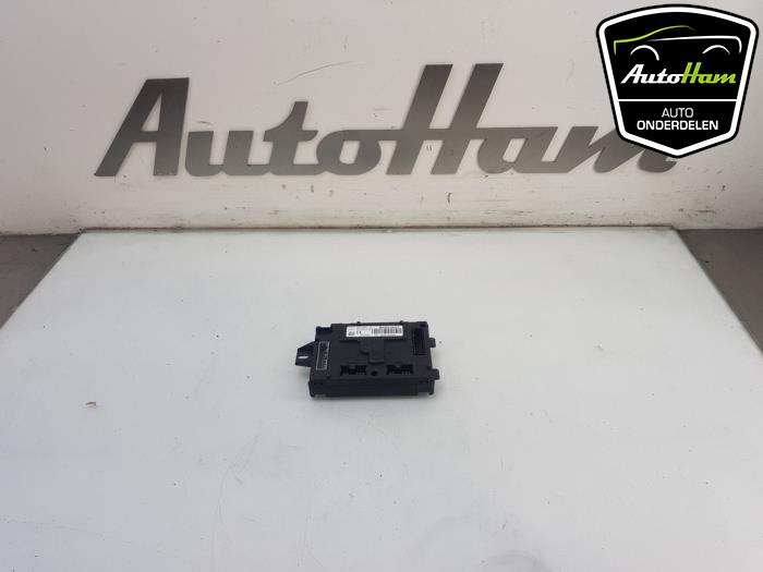 Computer Body Control van een Renault Clio IV (5R) 1.5 Energy dCi 90 FAP 2014