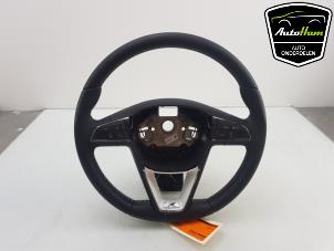 Gebruikte Stuurwiel Seat Arona (KJX) 1.0 TSI 12V Prijs € 125,00 Margeregeling aangeboden door AutoHam