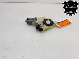 Gebruikte Motor electrisch raam Porsche Panamera (970) 4.8 V8 32V 4S Prijs € 50,00 Margeregeling aangeboden door AutoHam