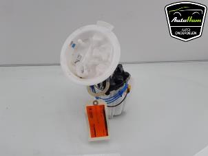 Gebruikte Tank element Pomp BMW 1 serie (F40) 118i 1.5 TwinPower 12V Prijs € 70,00 Margeregeling aangeboden door AutoHam