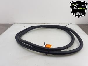 Gebruikte Deurrubber 4Deurs rechts-achter Mercedes GLB (247.6) 1.3 GLB-180 Turbo 16V Prijs € 30,00 Margeregeling aangeboden door AutoHam