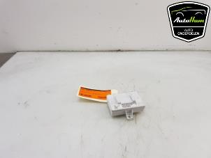 Gebruikte Computer Kachel Renault Megane III Grandtour (KZ) 1.5 dCi 110 Prijs € 15,00 Margeregeling aangeboden door AutoHam