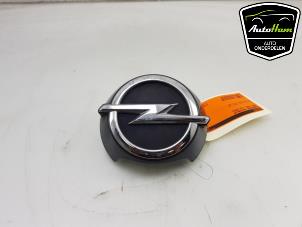 Gebruikte Achterklep Handgreep Opel Karl 1.0 12V Prijs € 50,00 Margeregeling aangeboden door AutoHam