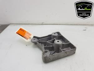 Gebruikte Motorsteun Renault Kadjar (RFEH) 1.6 dCi 4x4 Prijs € 15,00 Margeregeling aangeboden door AutoHam