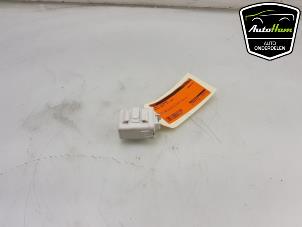 Gebruikte Module (diversen) Suzuki Swift (ZA/ZC/ZD1/2/3/9) 1.3 VVT 16V Prijs € 10,00 Margeregeling aangeboden door AutoHam