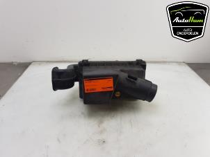 Gebruikte Luchtfilterhuis Ford Transit Connect 1.8 TDdi LWB Euro 4 Prijs € 25,00 Margeregeling aangeboden door AutoHam