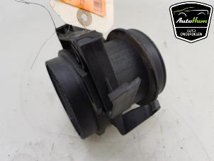 Gebruikte Luchthoeveelheidsmeter Mercedes E Combi 4-matic (S211) 3.2 E-320 V6 18V Prijs € 50,00 Margeregeling aangeboden door AutoHam