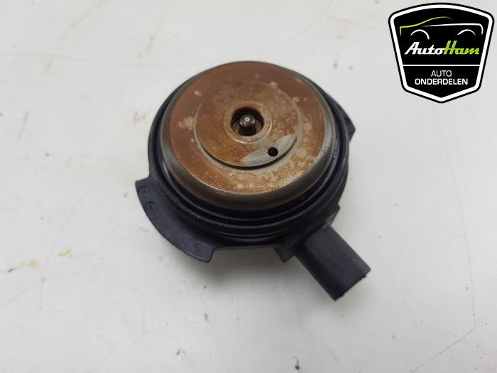 Gebruikte Nokkenas Sensor BMW 3 serie (F30) 330e Prijs € 10,00 Margeregeling aangeboden door AutoHam