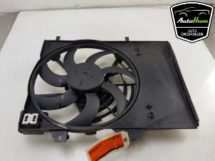 Gebruikte Koelvin Peugeot 208 I (CA/CC/CK/CL) 1.2 12V e-THP PureTech 110 Prijs € 75,00 Margeregeling aangeboden door AutoHam