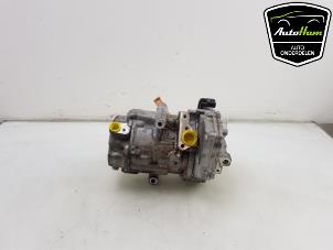 Gebruikte Pomp Airco Renault Clio V (RJAB) 1.6 E-Tech 140 16V Prijs op aanvraag aangeboden door AutoHam