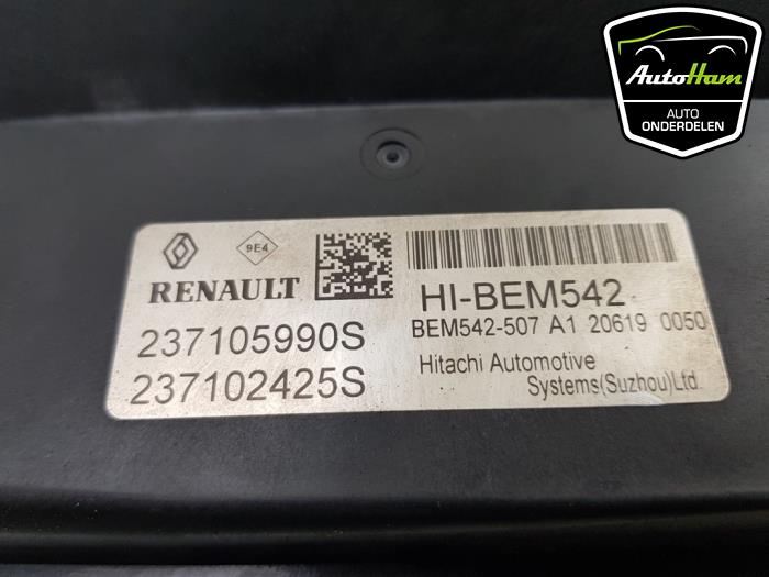 Computer Motormanagement van een Renault Clio V (RJAB) 1.6 E-Tech 140 16V 2021