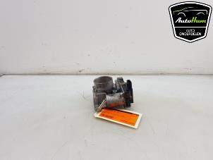 Gebruikte Gasklephuis Renault Clio V (RJAB) 1.6 E-Tech 140 16V Prijs € 95,00 Margeregeling aangeboden door AutoHam