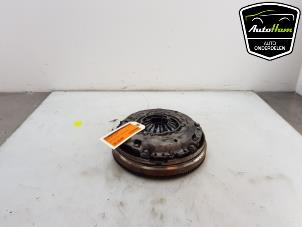 Gebruikte Dubbele massa vliegwiel Opel Corsa E 1.0 SIDI Turbo 12V Prijs € 125,00 Margeregeling aangeboden door AutoHam