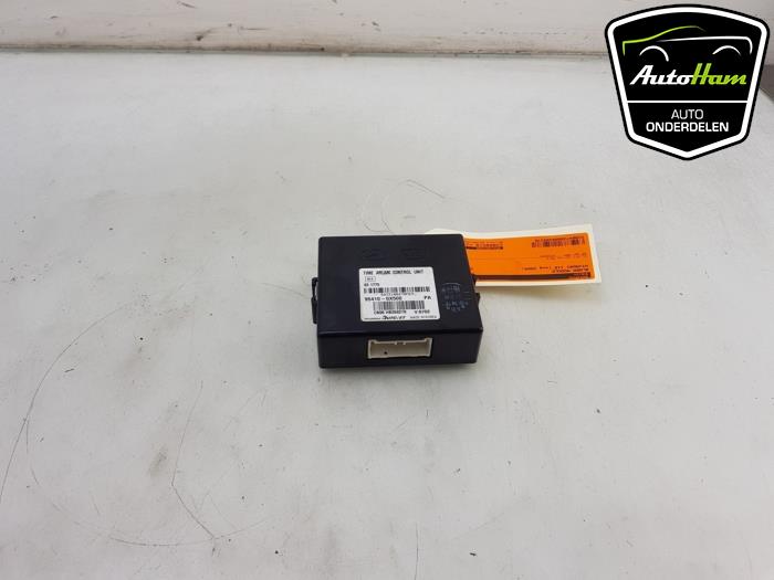 Gebruikte Alarm module Hyundai i10 (F5) 1.2i 16V Prijs € 25,00 Margeregeling aangeboden door AutoHam
